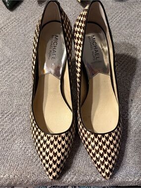 Michael Kors Black and Cream Houndstooth Pointed Toe Pumps